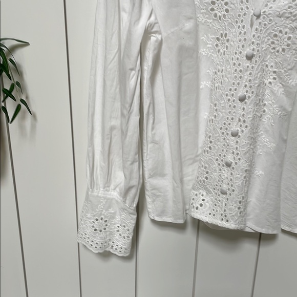 White Cut Out Detail Women's Top - Picture 3 of 3